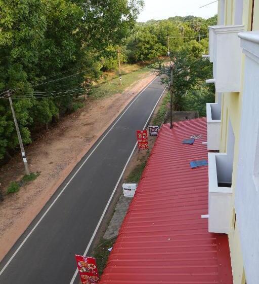 ویلای 1 خوابه, Blissful Haven Art House   Near Entrance To Auroville