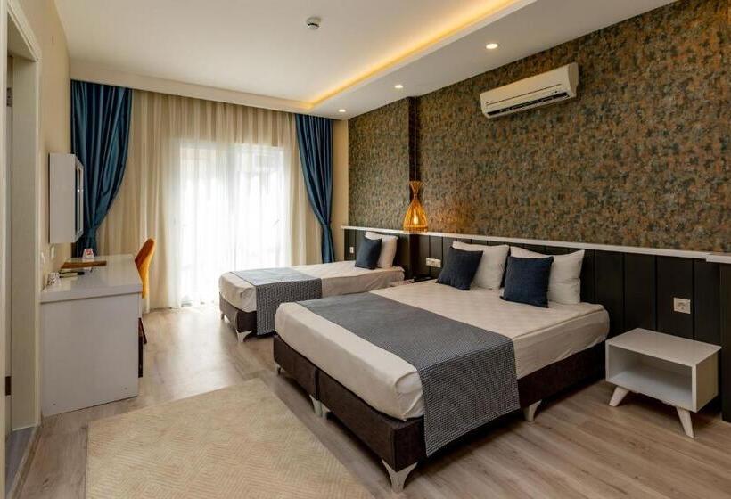 اتاق استاندارد سه نفره, Der Inn Hotel Konyaaltı