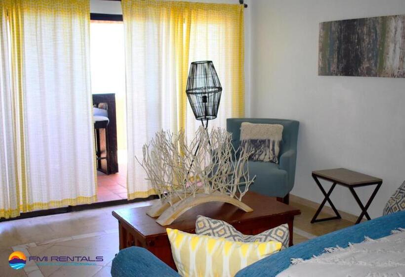 آپارتمان 3 خوابه با چشم‌انداز دریا, Marina Pinacate C 501