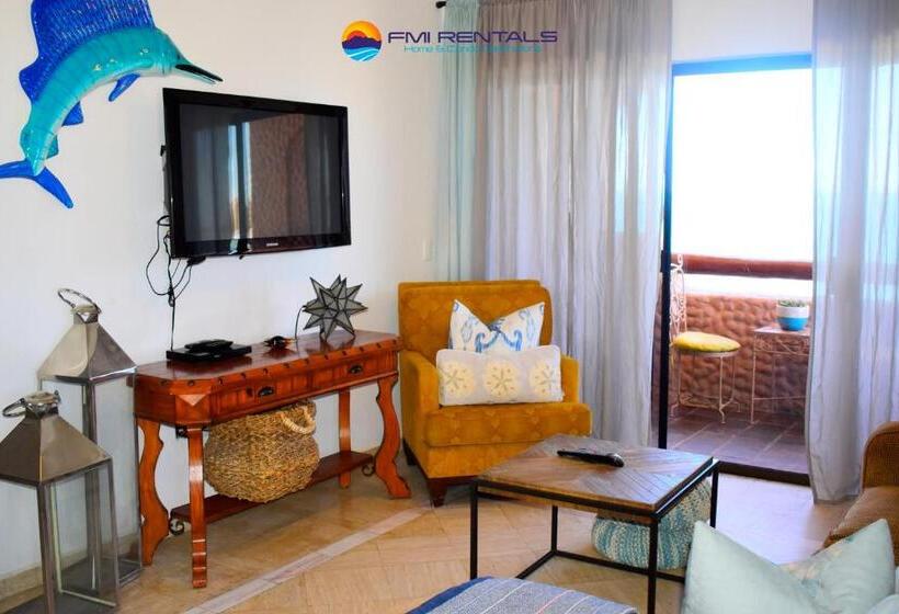 آپارتمان 3 خوابه با چشم‌انداز دریا, Marina Pinacate C 501
