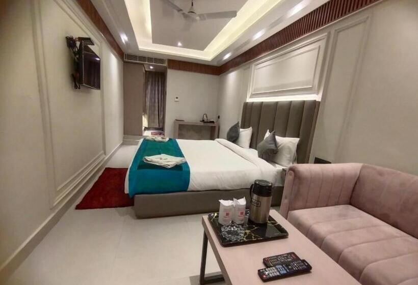 اتاق استاندارد با تخت بزرگ, Gagan Suite