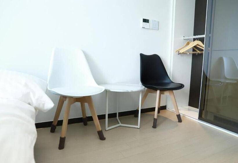 اتاق استاندارد با بالکن, Shine Hotel Incheon Airport