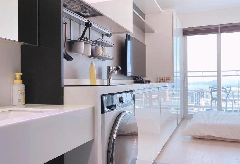 اتاق استاندارد با بالکن, Shine Hotel Incheon Airport