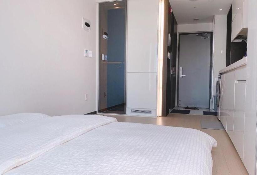 اتاق استاندارد با بالکن, Shine Hotel Incheon Airport