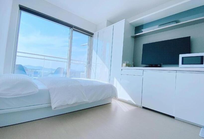 اتاق لوکس با چشم‌انداز دریا, Shine Hotel Incheon Airport