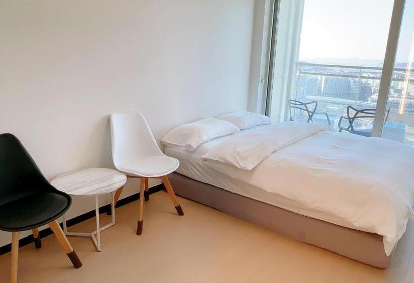 اتاق استاندارد با بالکن, Shine Hotel Incheon Airport