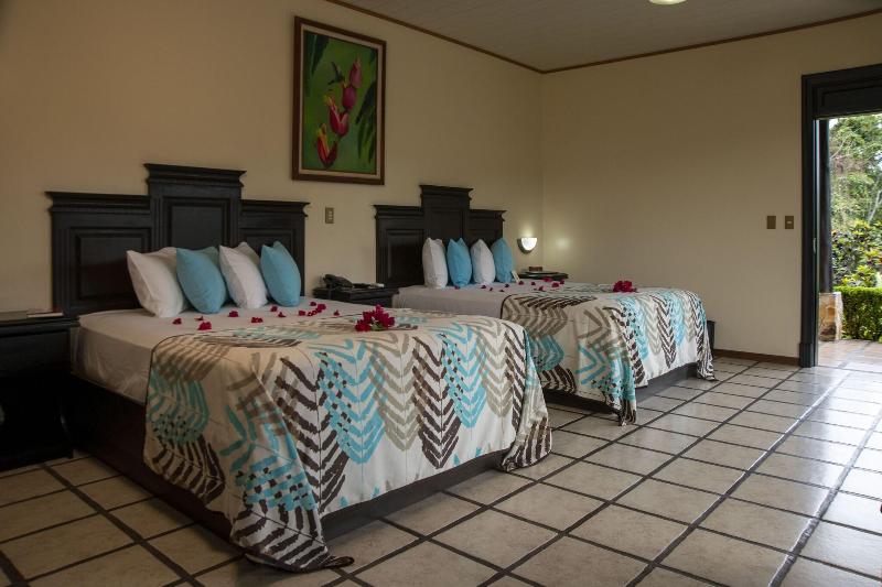 سوییت جونیور, Arenal Manoa Resort & Hot Springs