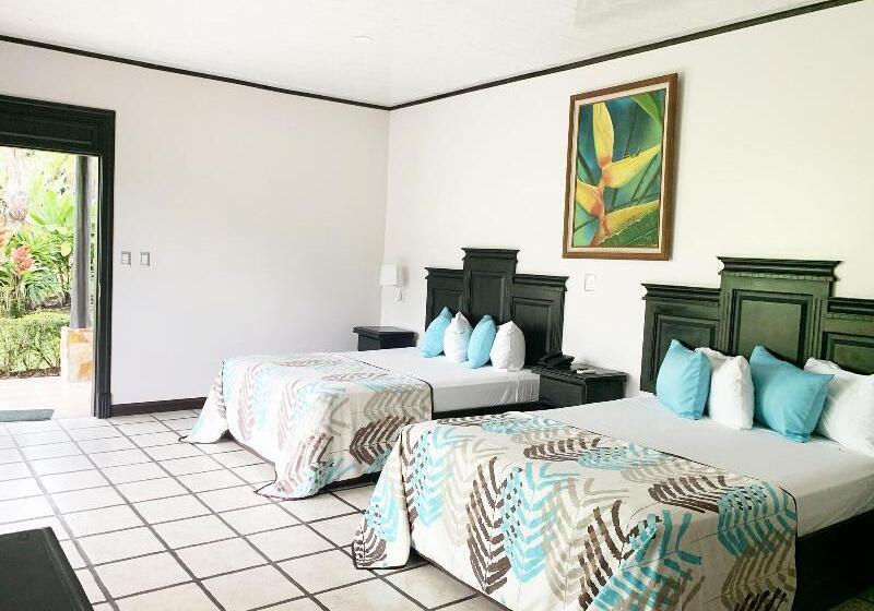 سوییت جونیور, Arenal Manoa Resort & Hot Springs