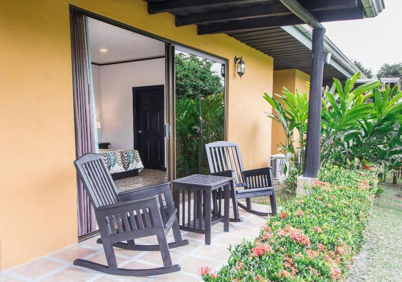 سوییت جونیور, Arenal Manoa Resort & Hot Springs