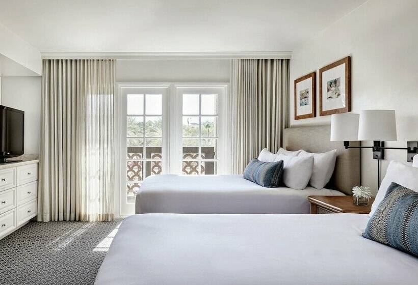 Люкс, Arizona Grand Resort