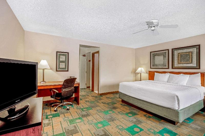 سوئیت اجرایی با تخت کینگ, La Quinta By Wyndham Des Moines West Clive