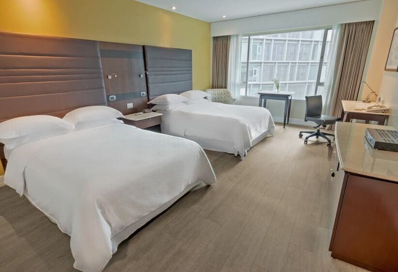 Номер Клуб, Sheraton Guayaquil