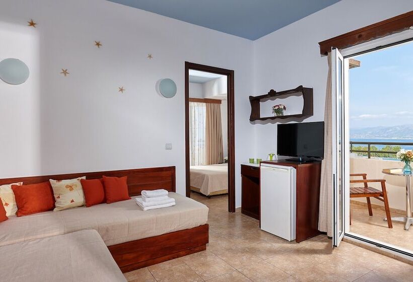اتاق خانوادگی با چشم‌انداز استخر, Arminda Hotel & Spa