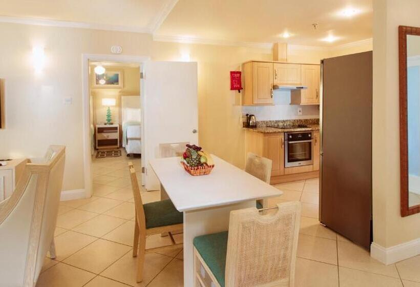 Suite, Bay Gardens Beach Resort & Spa