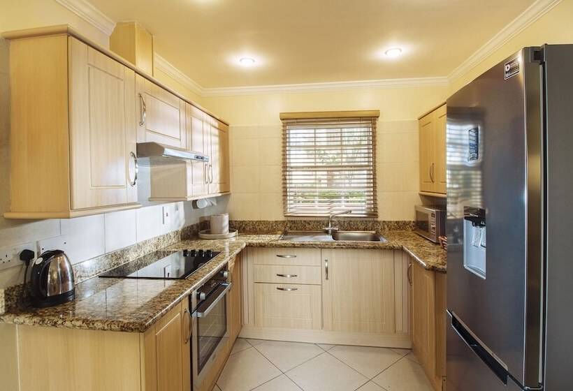 Suite Pooludsigt, Bay Gardens Beach Resort & Spa