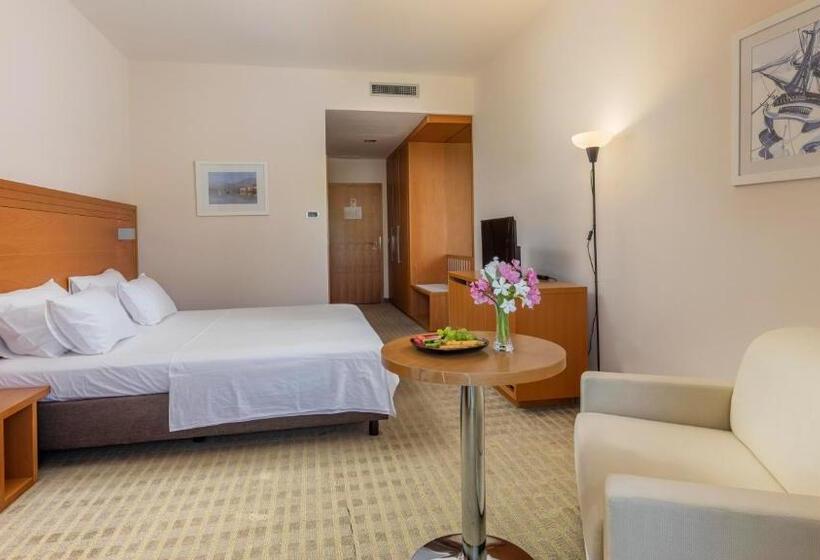 Номер Стандарт, Family Hotel La Luna   All Inclusive