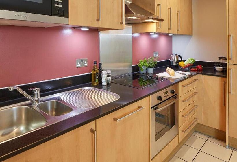 Апартаменты 2 Спальни, Marlin Apartments  London Bridge Empire Square