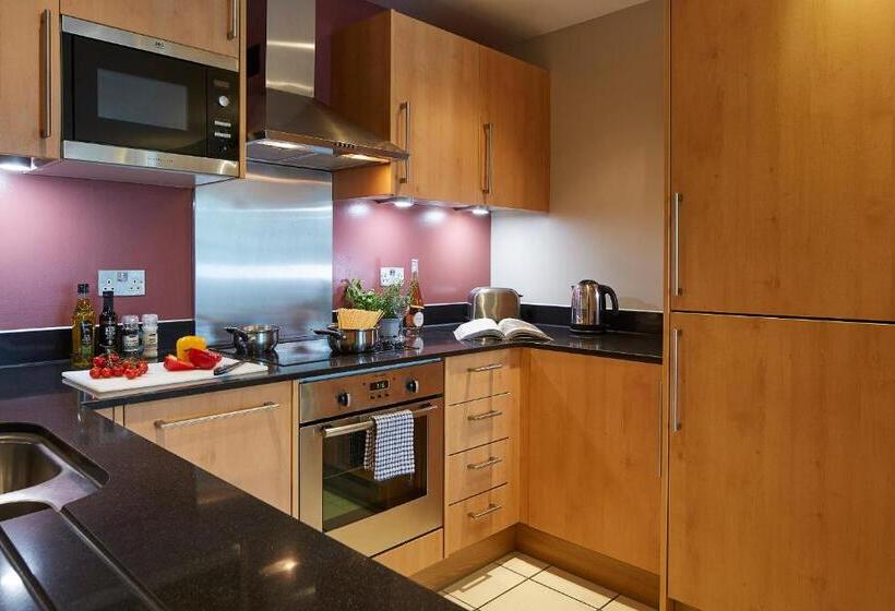 Студия Стандарт, Marlin Apartments  London Bridge Empire Square