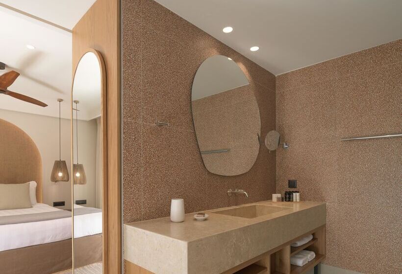Полулюкс, Paralos Venus Suites Adults Only