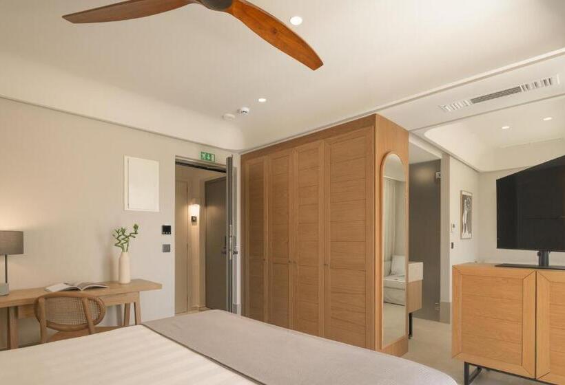 Полулюкс, Paralos Venus Suites Adults Only