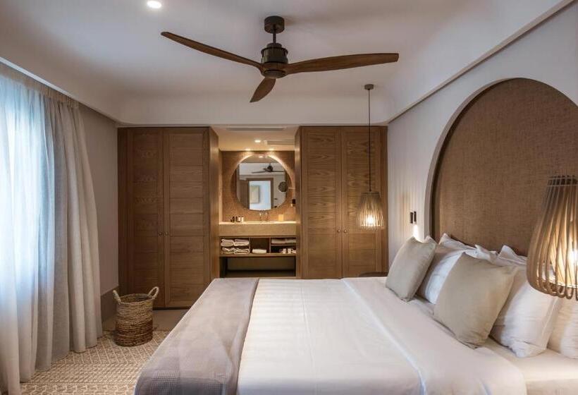 Junior swim-up suite, Paralos Venus Suites Adults Only