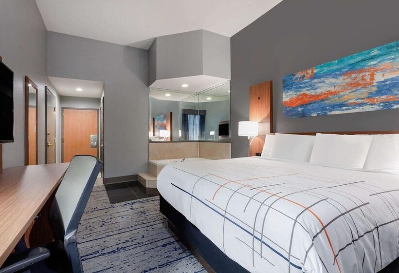 高级工作室, La Quinta Inn & Suites By Wyndham St. Petersburg Northeast
