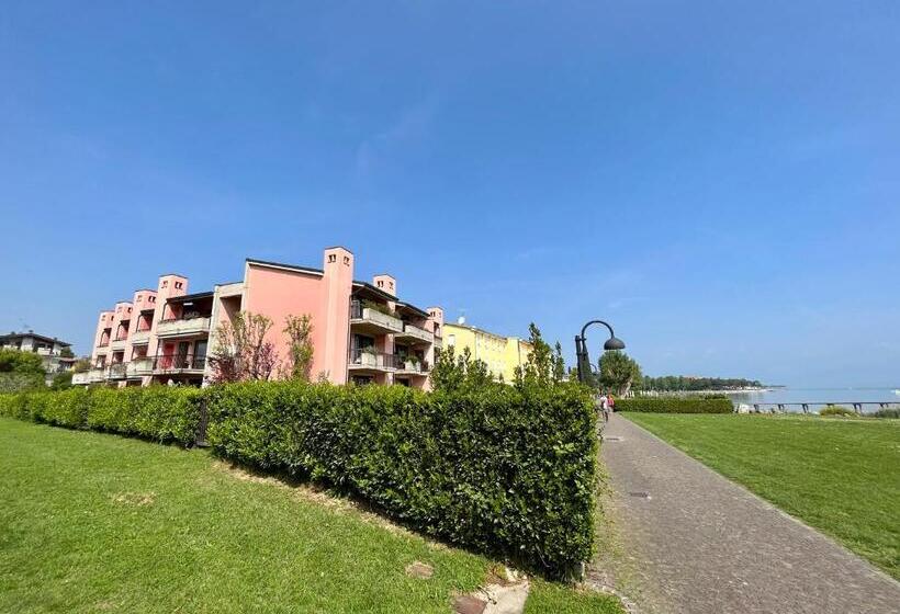 带1个卧室带花园景观的公寓, Residence Virgilio
