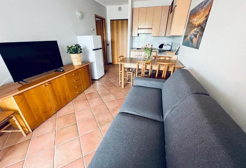 带1个卧室带花园景观的公寓, Residence Virgilio