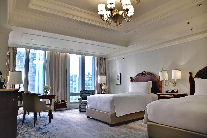 Номер Deluxe, The Ritzcarlton, Guangzhou