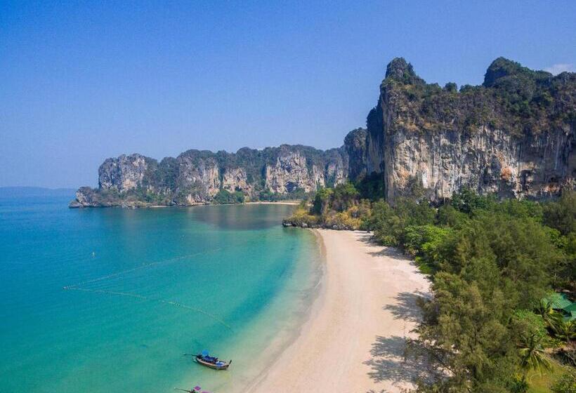 اتاق لوکس, Railay Village Resort