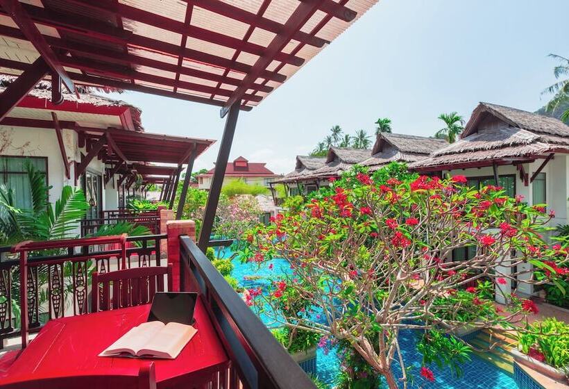 اتاق لوکس با چشم‌انداز استخر, Railay Village Resort