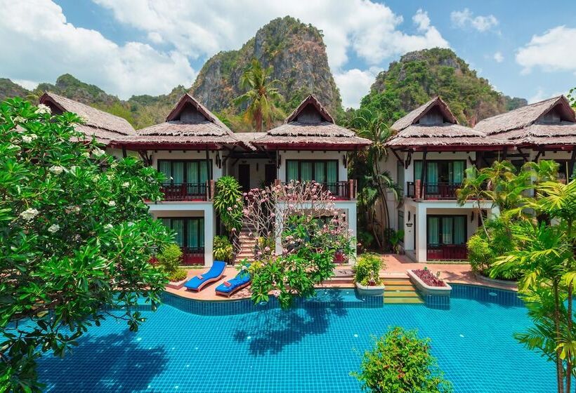 اتاق لوکس با چشم‌انداز استخر, Railay Village Resort