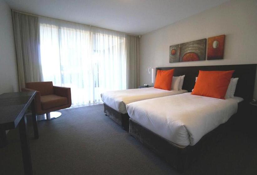 آپارتمان مدیریتی 2 خوابه, Azzura Greens Resort
