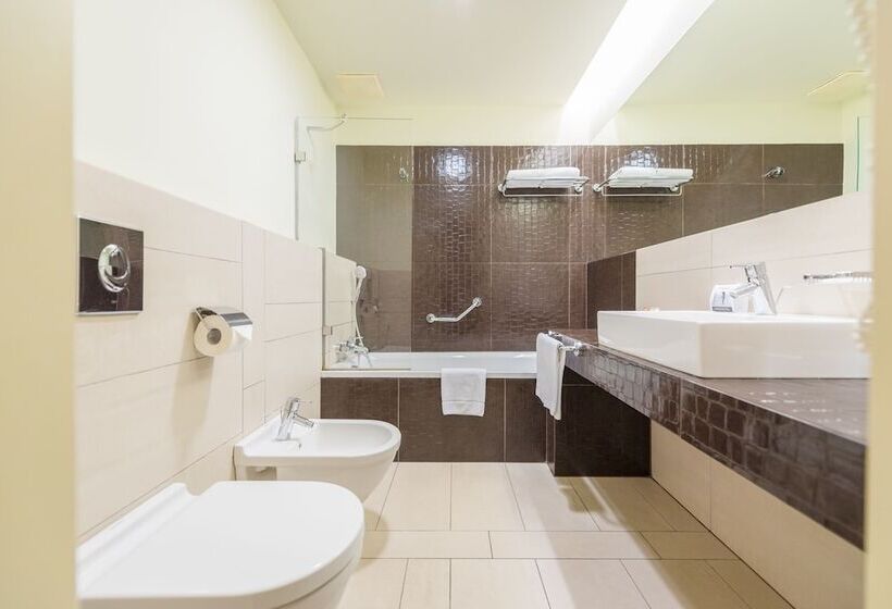 수피리어 룸, Buda Castle Hotel Budapest