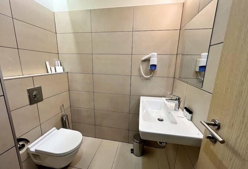 스탠다드 룸, Buda Castle Hotel Budapest