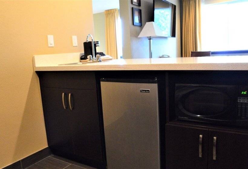 Люкс Кровать Кинг, Comfort Inn & Suites Beaverton   Portland West