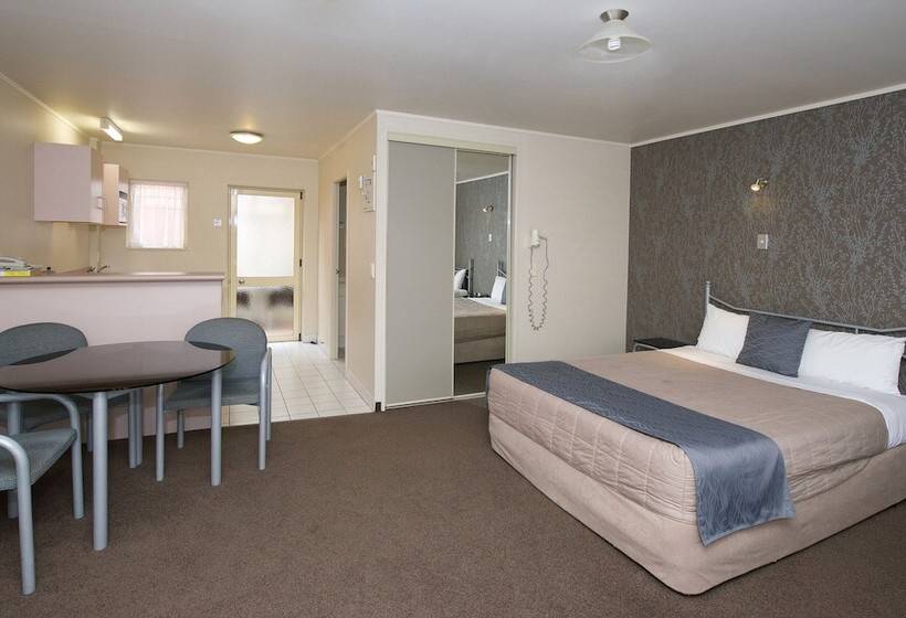 스탠다드 스튜디오, Geneva Motor Lodge