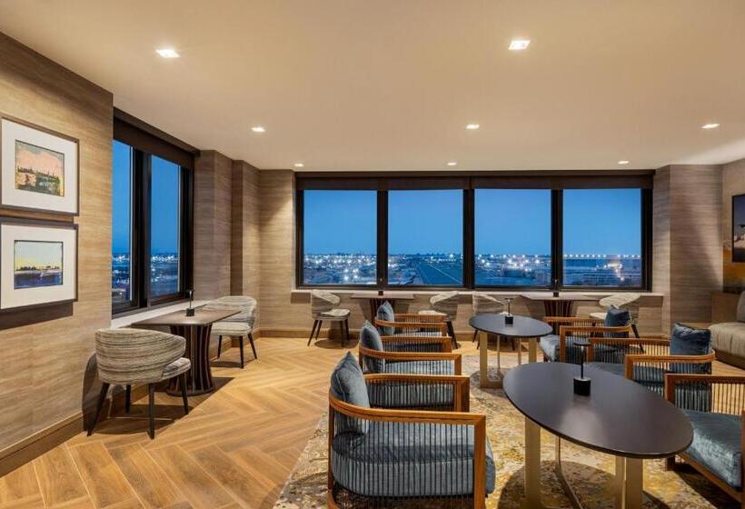 장애인을 위한 스탠다드 룸, Marriott New York Jfk Airport