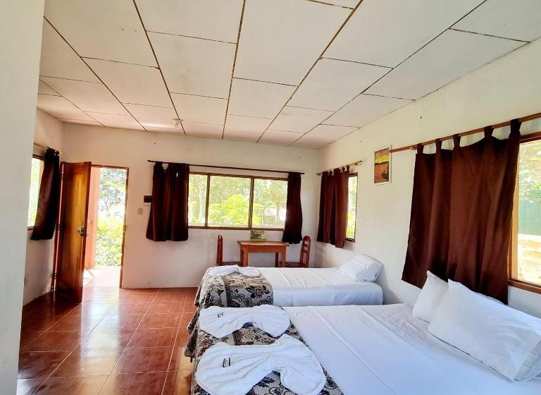 بنگله خانوادگی, Milia Amazon Lodge