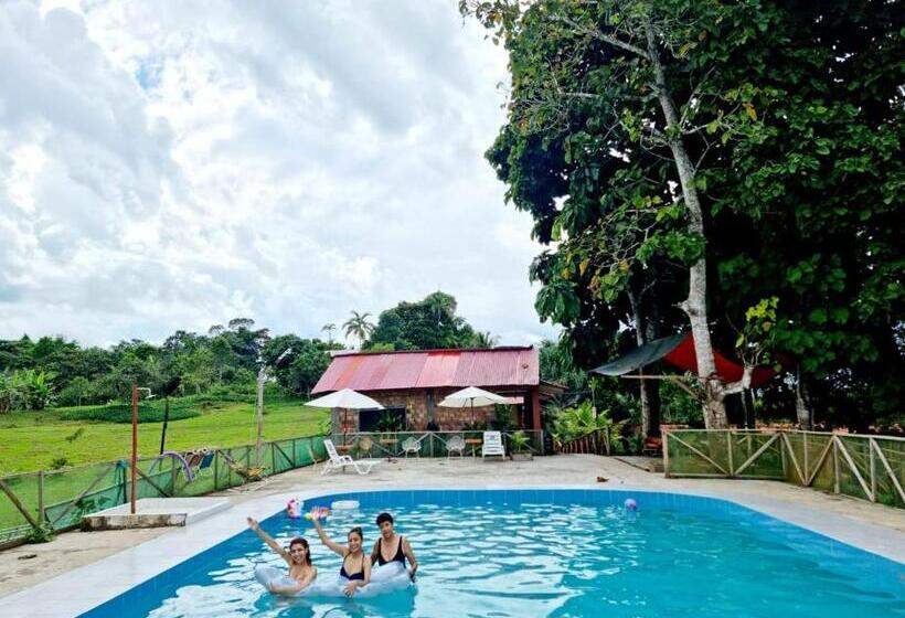 بانگلوی استاندارد, Milia Amazon Lodge