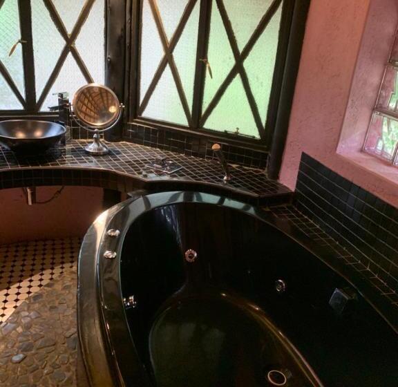 Люкс, Hippomoon Lodge Game Reserve