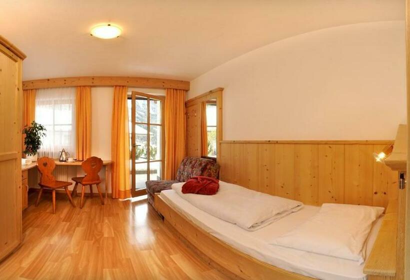 带1个卧室的豪华公寓, überbacher