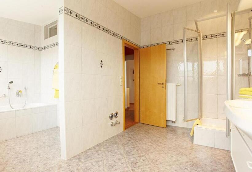 1 Bedroom Apartment Lake View, Hornstein   Weingut, Vinothek & Gastronomie