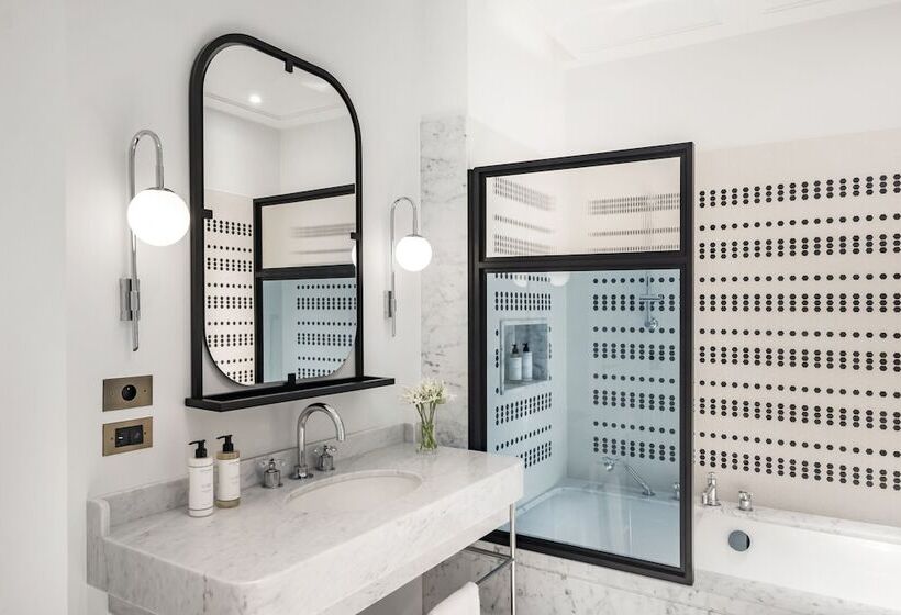 高级客房, Kimpton St Honoré Paris, an Ihg Hotel