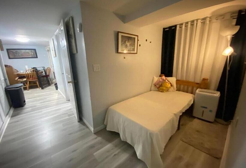 Дом 1 Спальня, Nice 2bedroom Apt With Patio Included To Enjoy