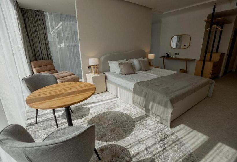 اتاق استاندارد با چشم‌انداز دریا, Marine Residence