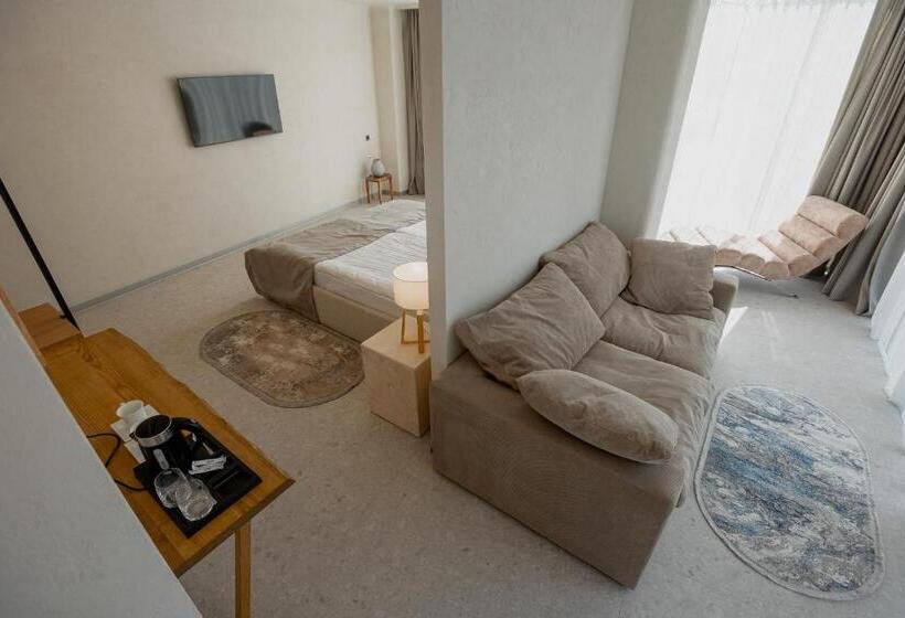 اتاق استاندارد با چشم‌انداز دریا, Marine Residence