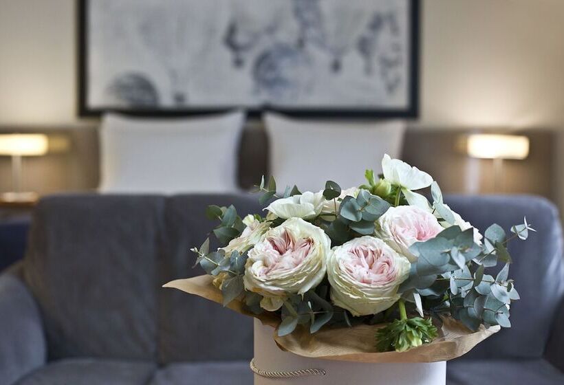 اتاق لوکس, Benefis Boutique