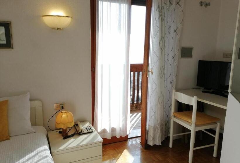 Номер Стандарт Индивидуальный, Albergo Stella Alpina