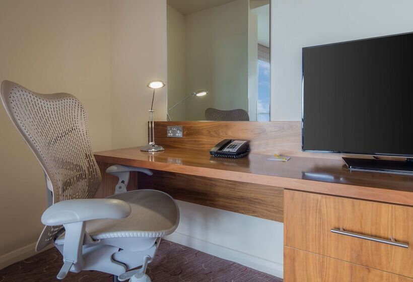 اتاق استاندارد, Hilton Garden Inn Luton North, United Kingdom